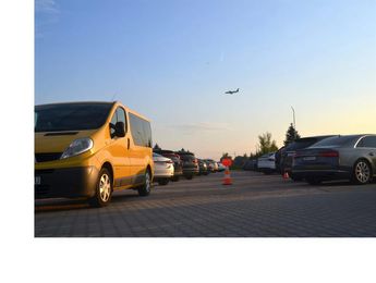 Główne zdjęcie parkingu Royal Parking - parking lotnisko Warszawa Okęcie (WAW) Royal Parking - parking lotnisko Warszawa Okęcie (WAW) - główne zdjęcie parkingu