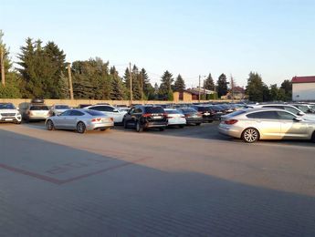 Główne zdjęcie parkingu Parking Dzwonkowa 20/24 z transferem - parking prywatny, Warszawa Okęcie (WAW) Parking Dzwonkowa 20/24 z transferem - parking prywatny, Warszawa Okęcie (WAW) - główne zdjęcie parkingu