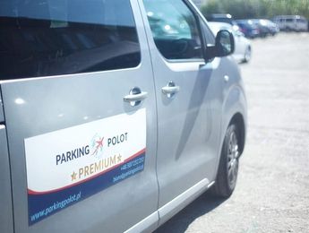Główne zdjęcie parkingu Polot Premium - parking lotnisko Warszawa Okęcie (WAW) Polot Premium - parking lotnisko Warszawa Okęcie (WAW) - główne zdjęcie parkingu
